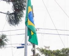 Hasteamento da Bandeira na Marinha do Brasil.