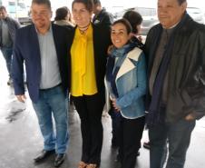 Funcionários do NRE em cerimônia alusiva à Semana da Pátria.