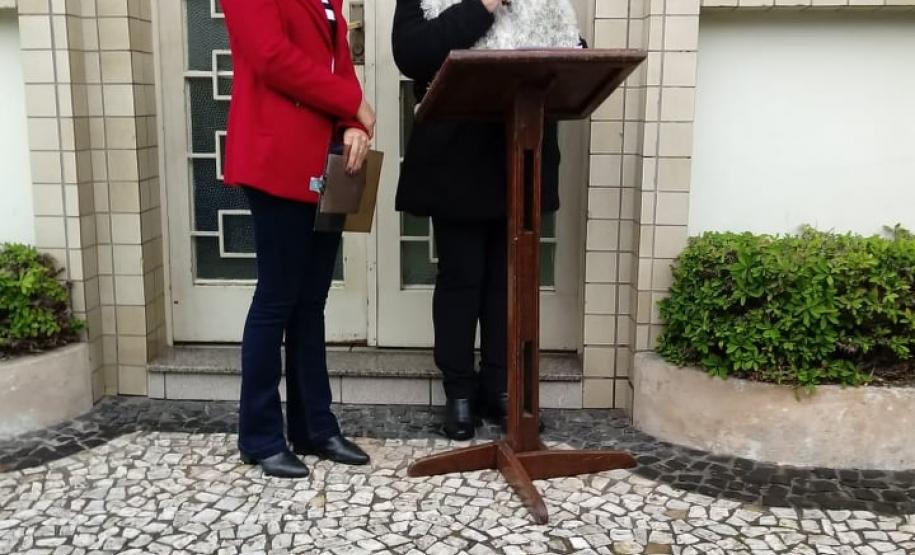 Funcionários do NRE em cerimônia alusiva à Semana da Pátria.