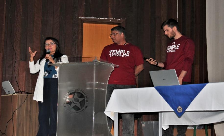 Apresentação dos intercambistas da Universidade de Temple (Pensilvania)